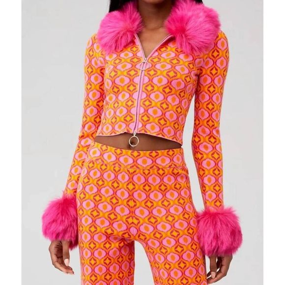 SHOW ME YOUR MUMU Sweaters - SHOW ME YOUR MUMU pre-loved zermatt zip up in pink geo jacquard